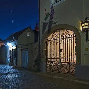 foglaljon itt