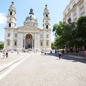 The Magazine Y Budapest