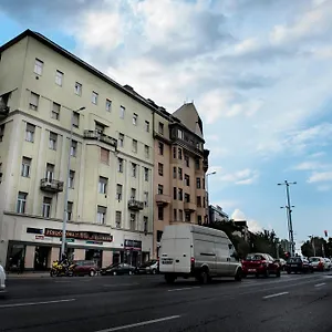 Albergue Westend, Budapeste