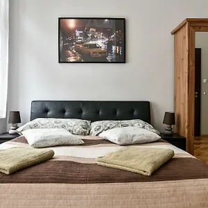 3* Affittacamere Corvin Point And