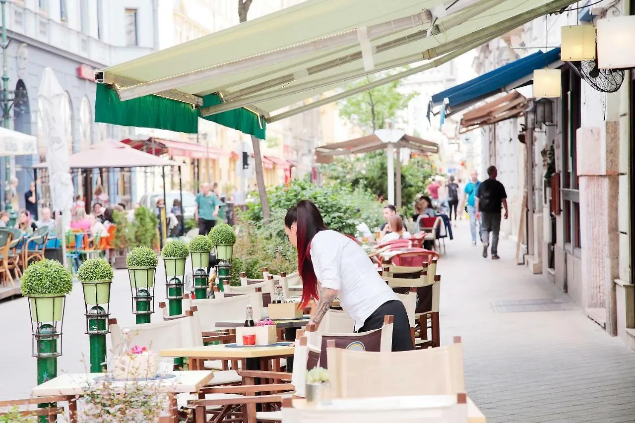 Pop Up Hostels - Downtown Budapest Hungary