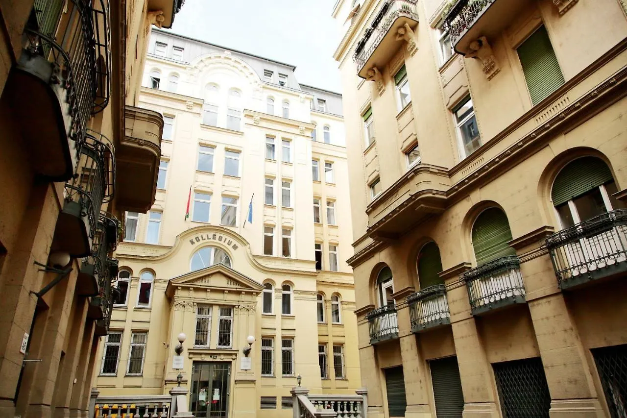 Pop Up Hostels - Downtown Budapest